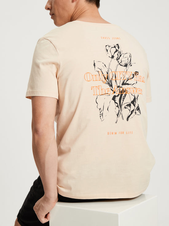 Men's regular T-shirt with back print in sandstone colour.