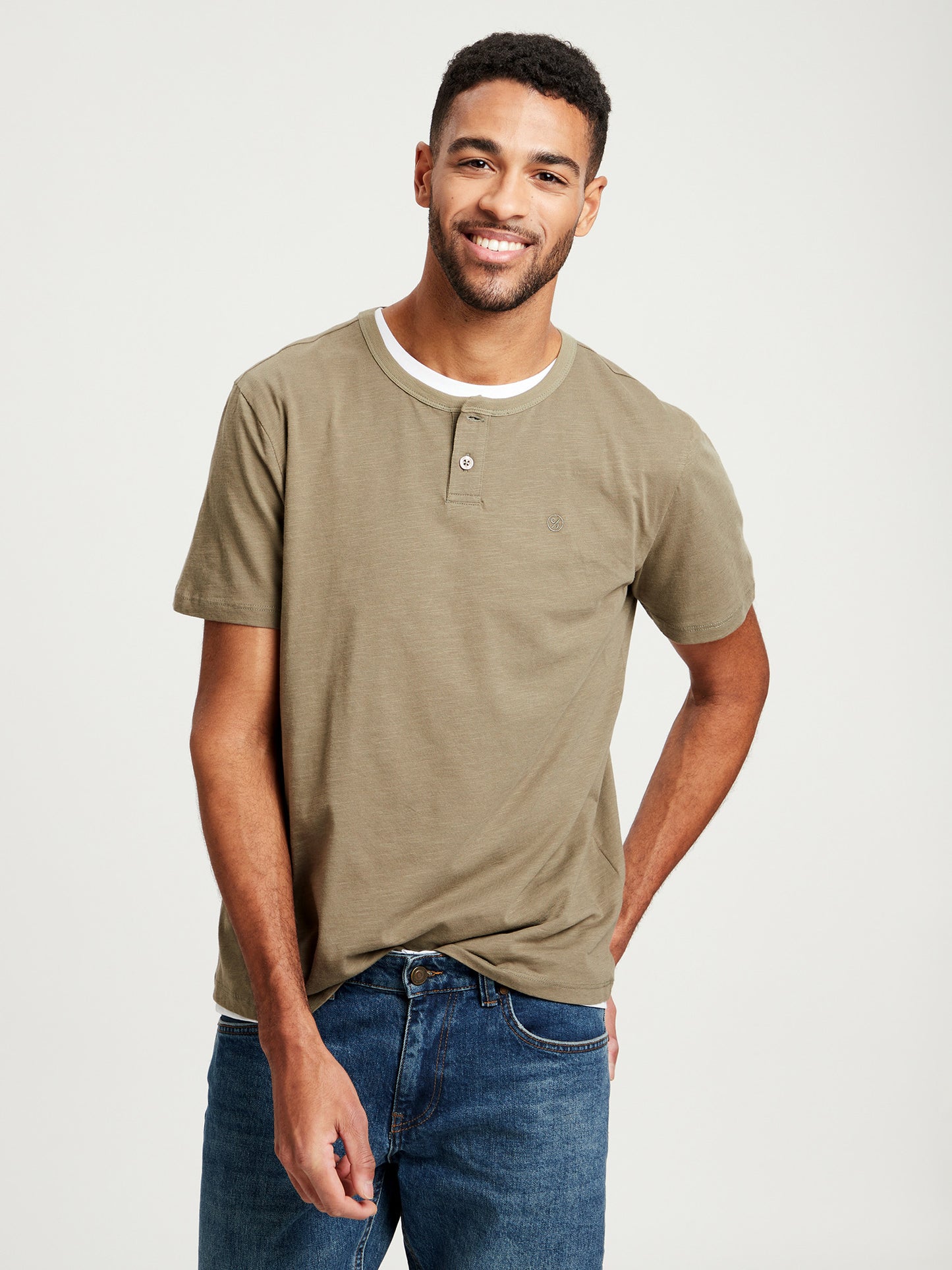 Men s regular T shirt with Henley neck khaki. CROSS JEANS