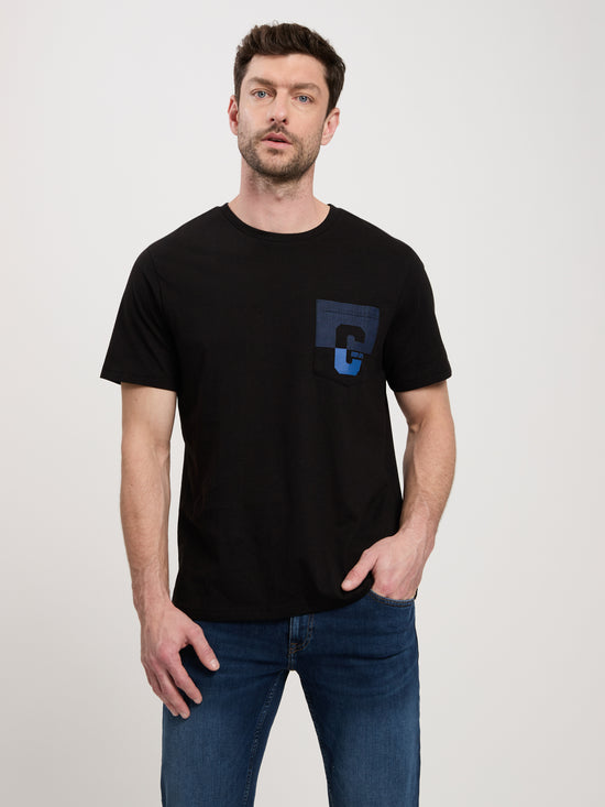 Men's regular T-shirt with breast pocket and logo black