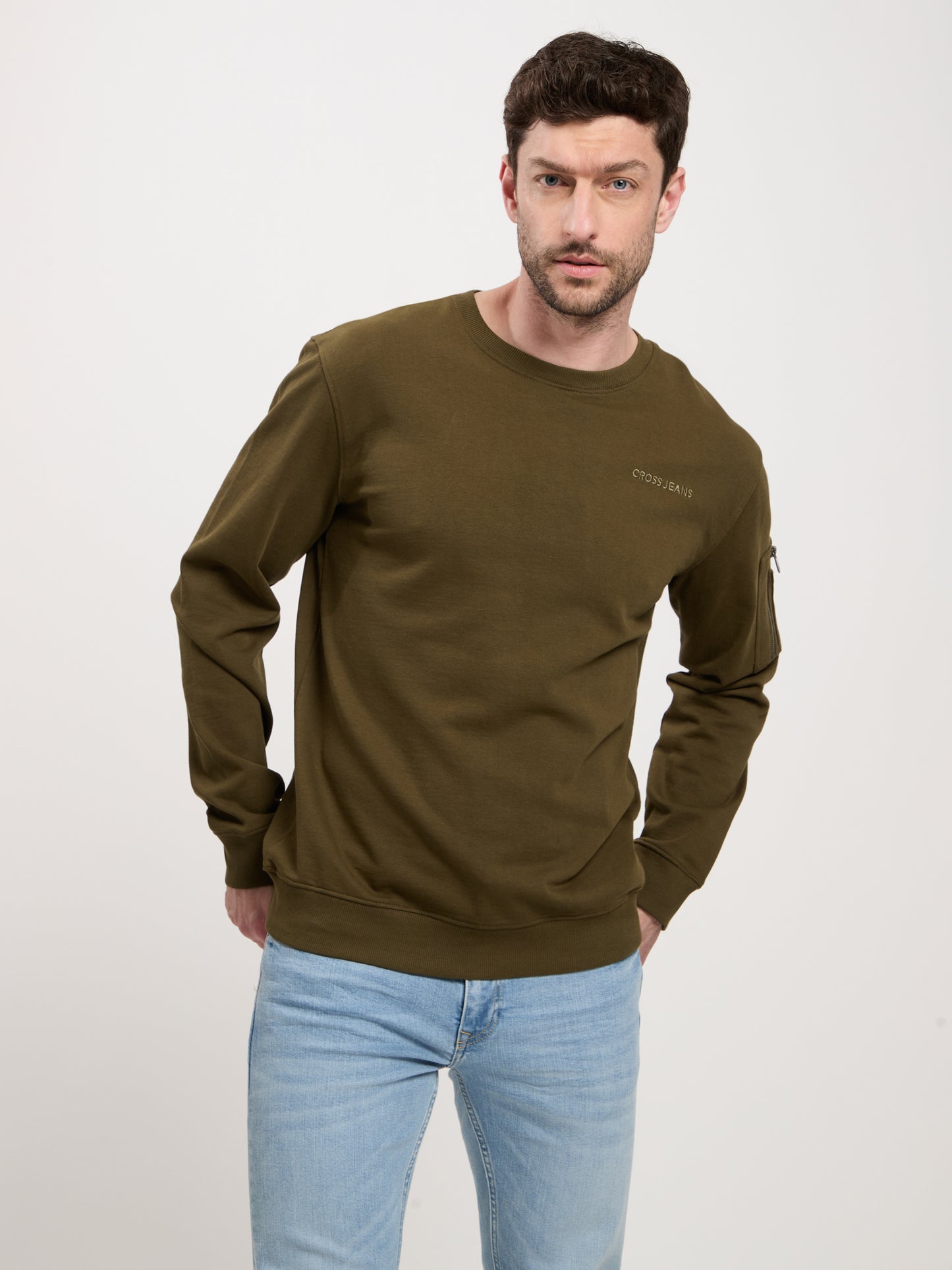 Herren Regular Sweatshirt mit Ziertasche auf dem Oberarm khaki