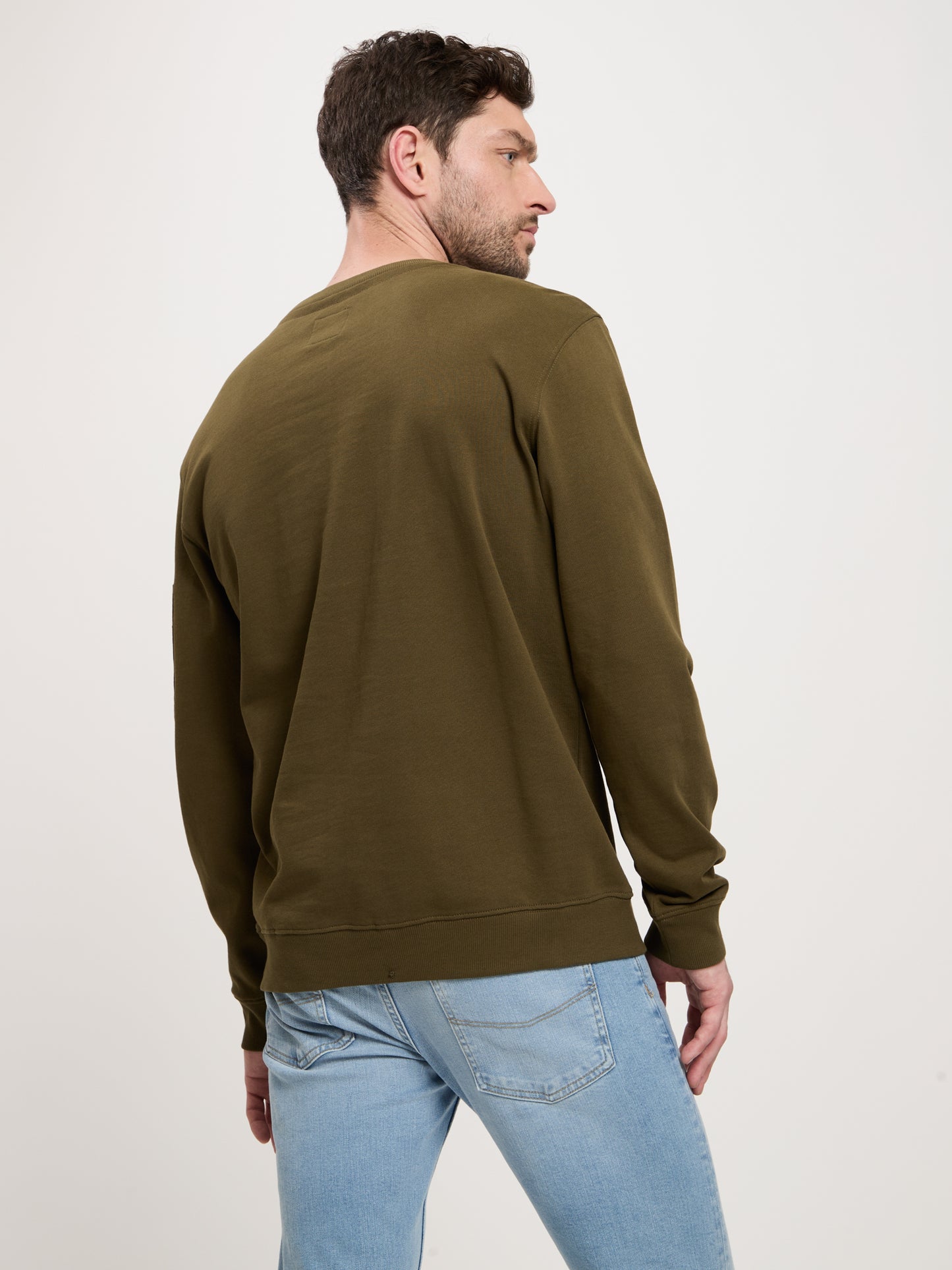 Herren Regular Sweatshirt mit Ziertasche auf dem Oberarm khaki