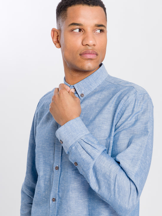 Men's regular long-sleeved shirt with chest pocket blue