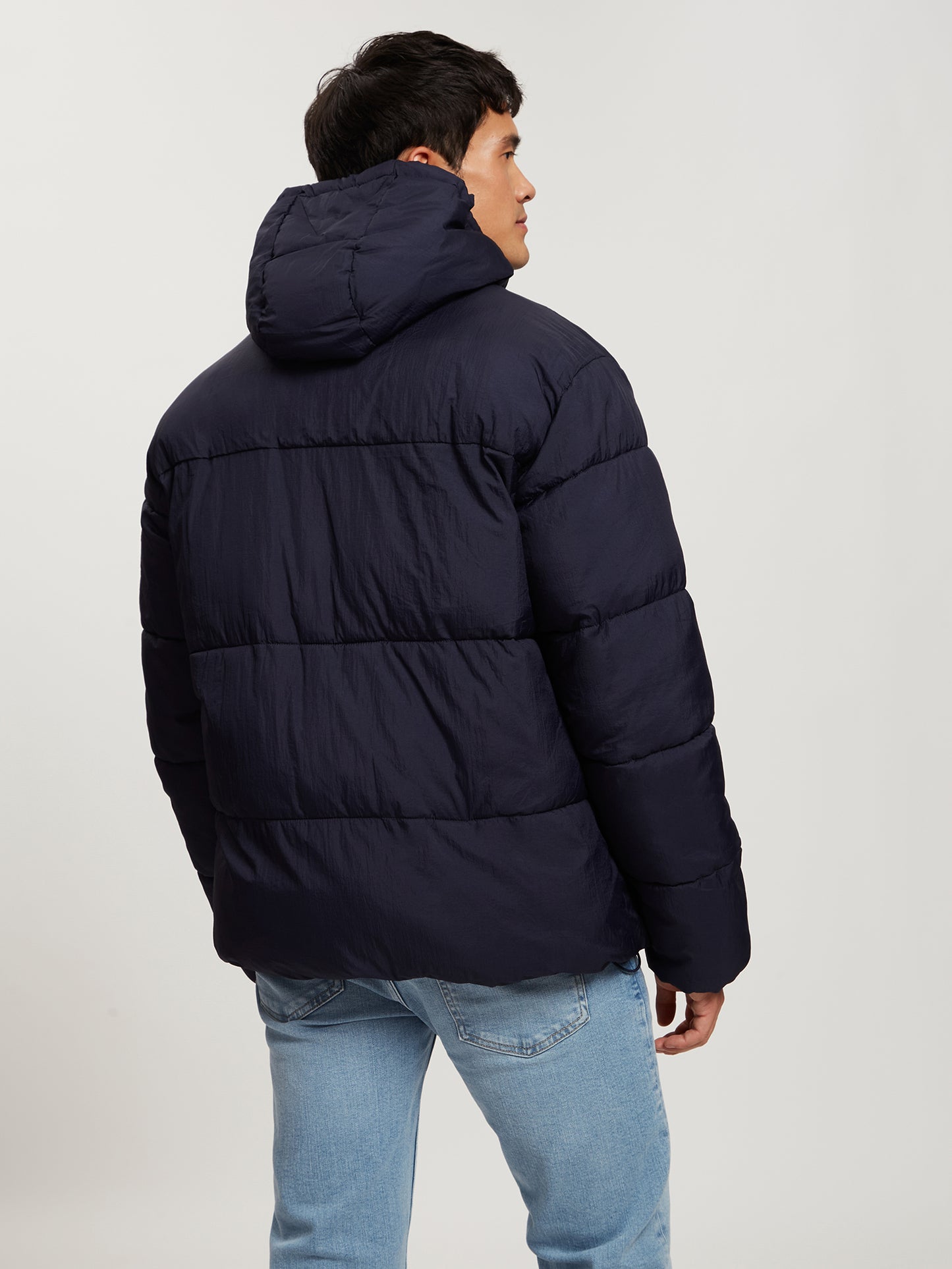 Herren Regular Winterjacke mit Kapuze, Reißverschluss und zwei Reißverschluss-Taschen marineblau