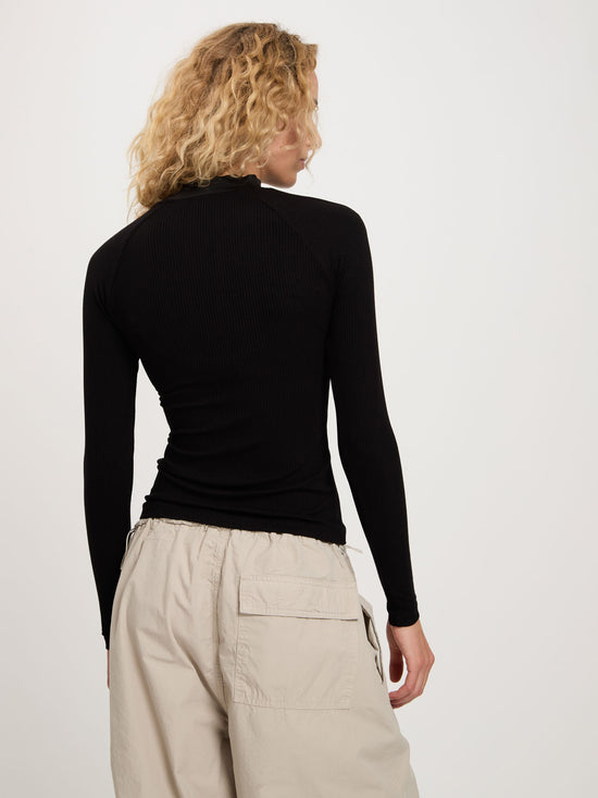 Damen Slim Langarmshirt mit kleinem Stehkragen schwarz