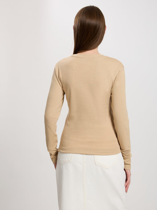 Women's regular long-sleeved shirt in beige