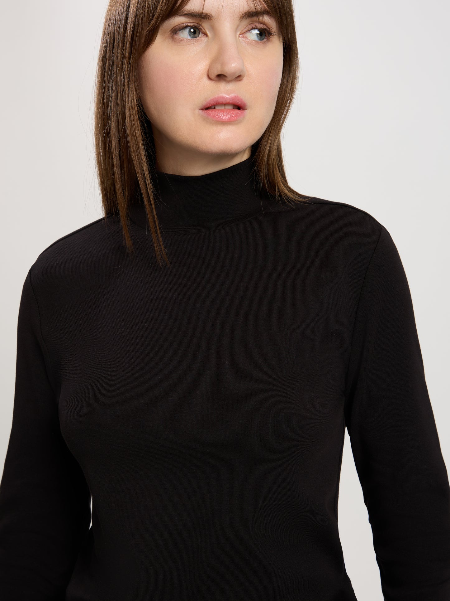 Women's regular shirt with turtleneck in black