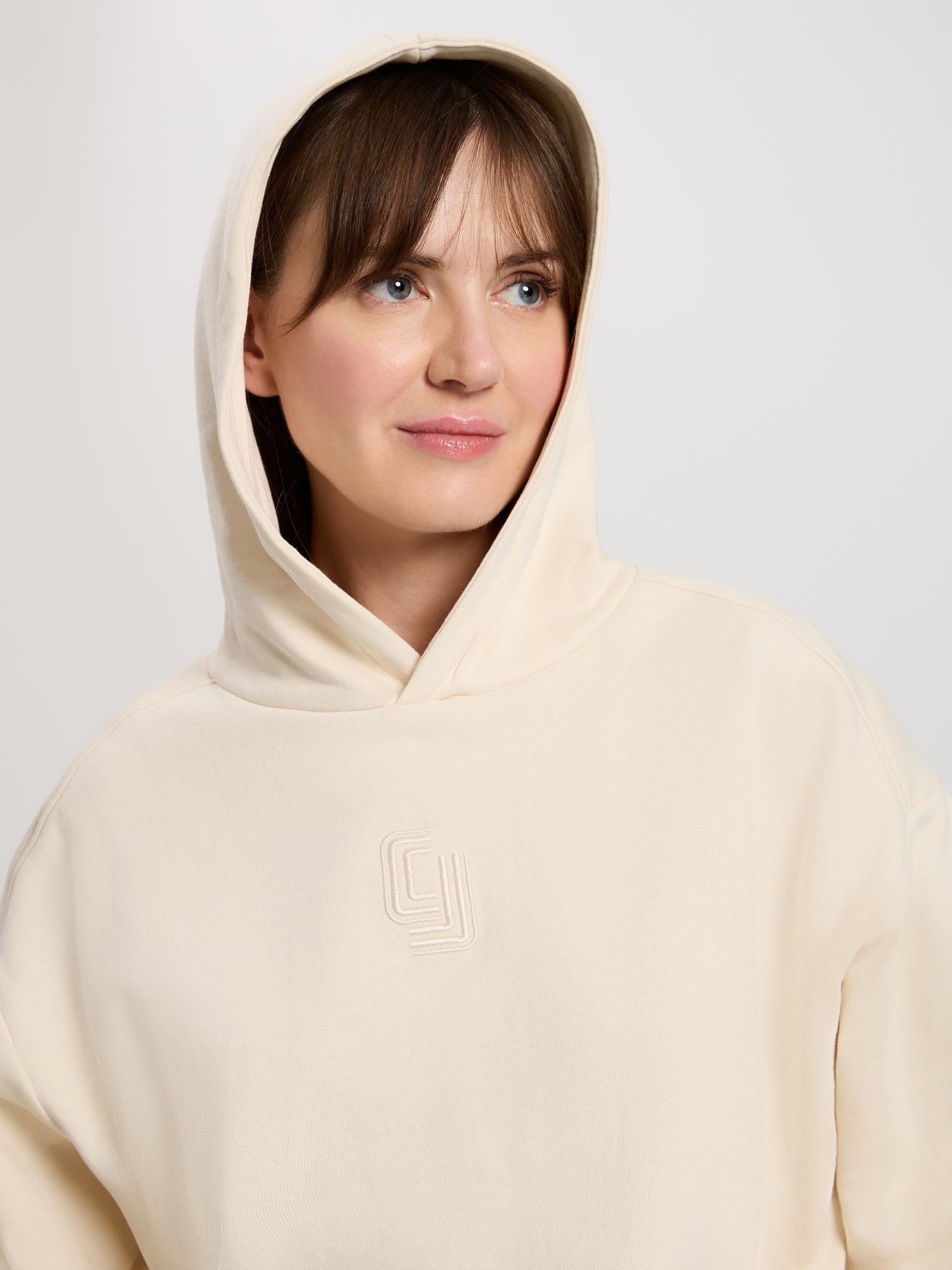 Damen Hoodie Regular in beige mit CJ Logo