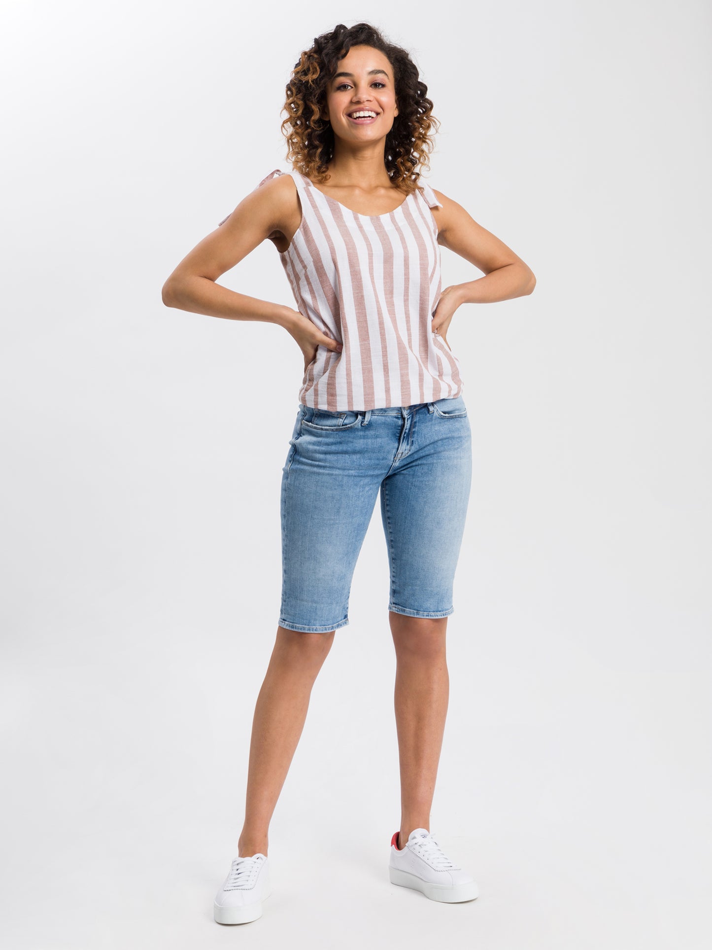 Women's tank top with vertical stripe pattern in white / pink