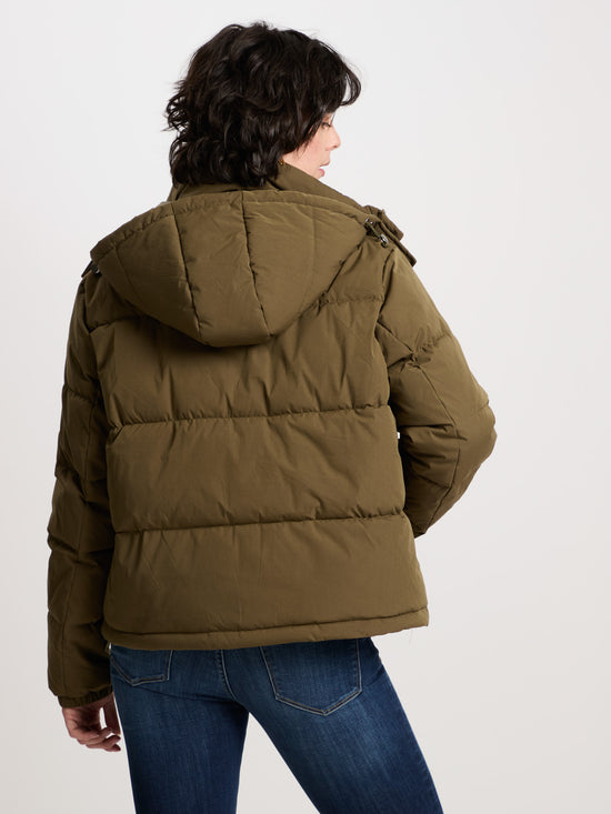 Damen Regular Winterjacke mit Kapuze Knopfleiste mit Reißverschluss und Eingrifftaschen in Olivegrün