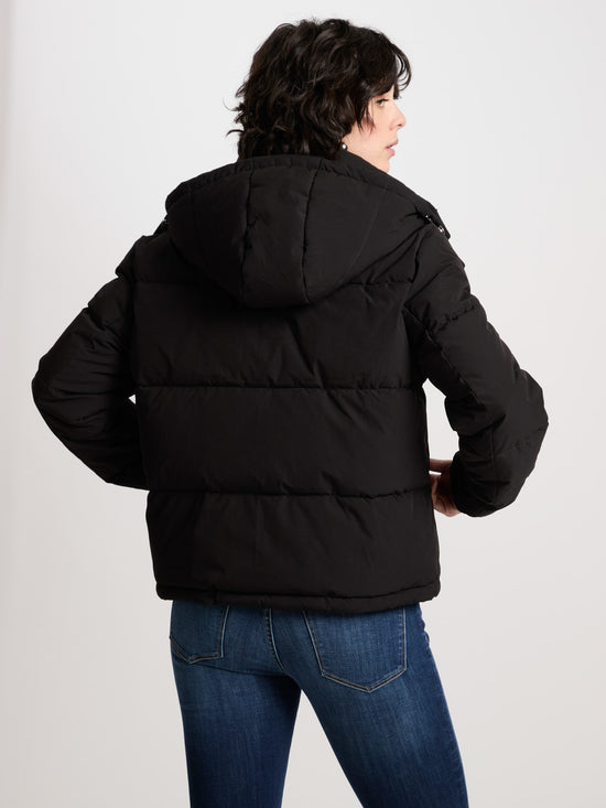 Damen Regular Winterjacke mit abnehmbarer Kapuze und Reißverschluss schwarz