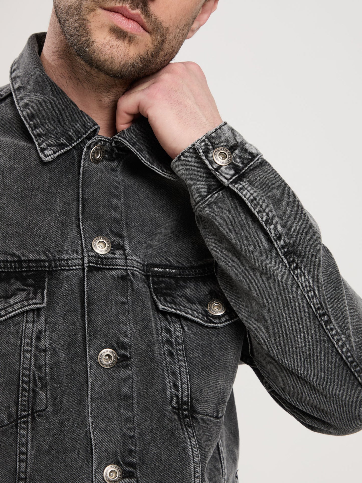 Men's regular denim jacket with button placket, anthracite.