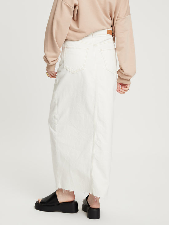 Women’s regular maxi skirt with slit, ecru.