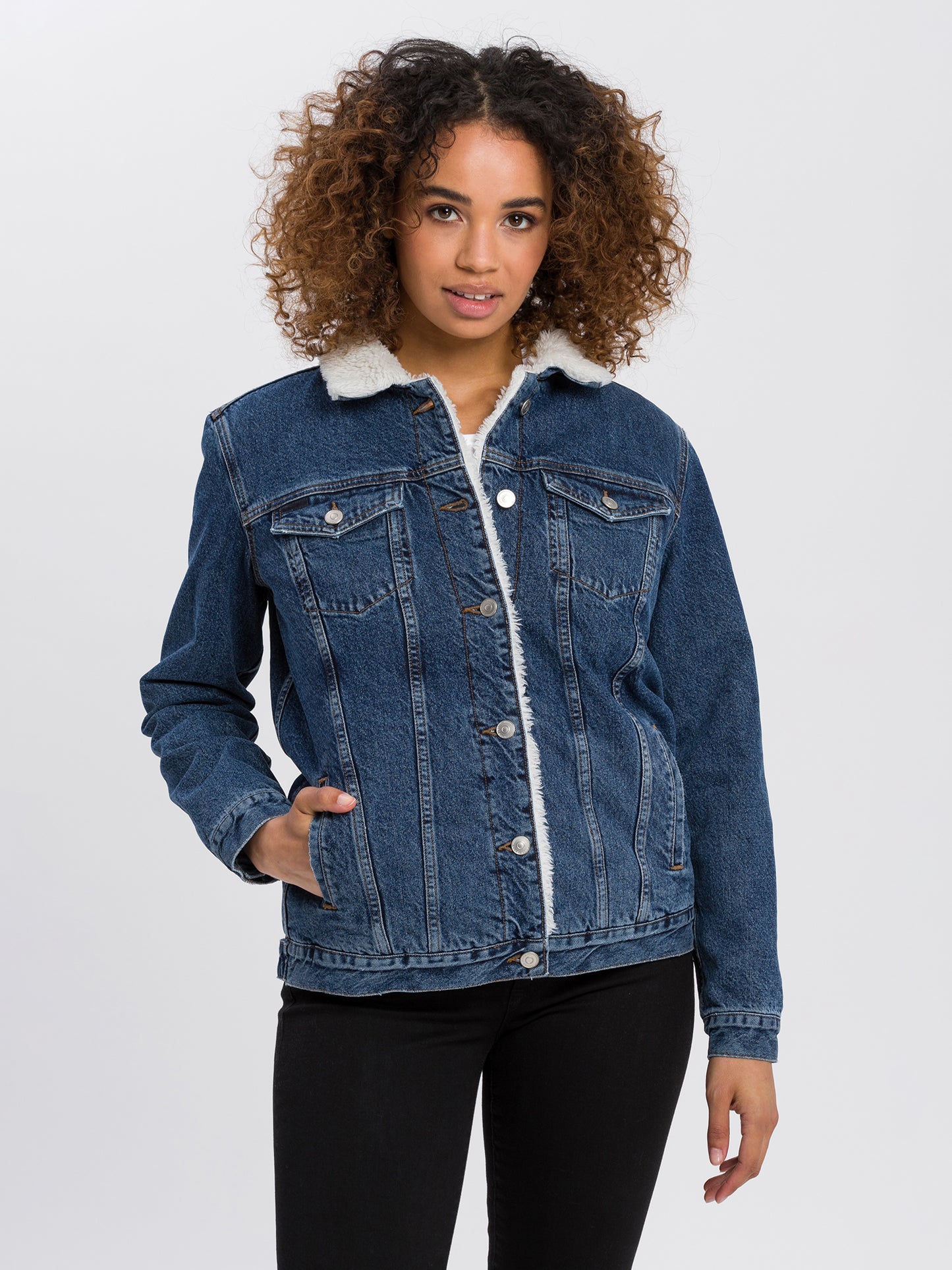 Denim jacket with fur lining women's hotsell