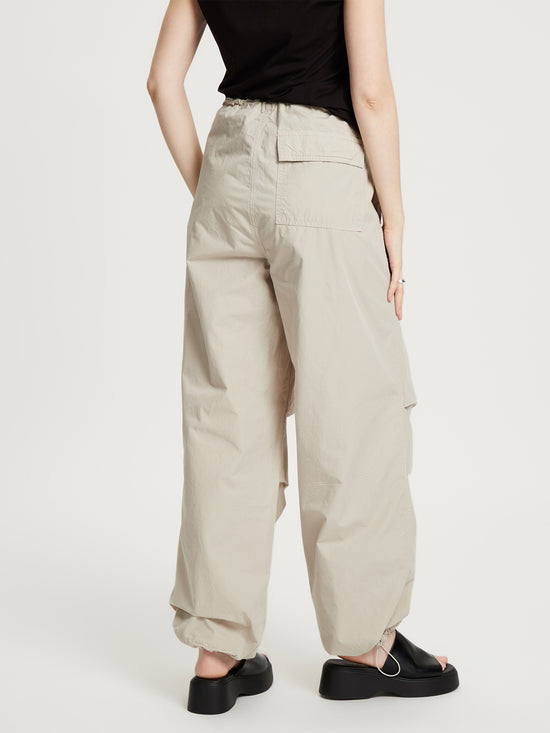 Damen Parachute Hose in beige