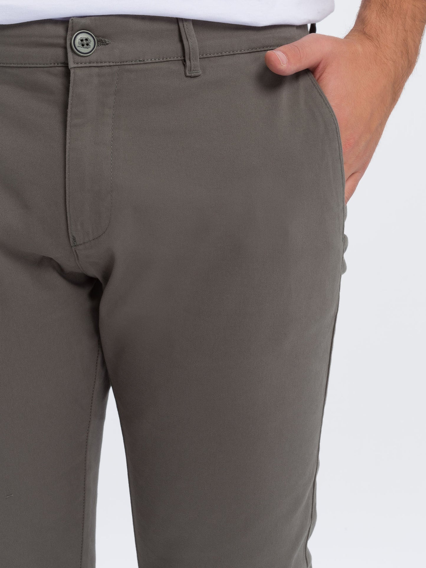 Men's khaki slim tapered fit chinos