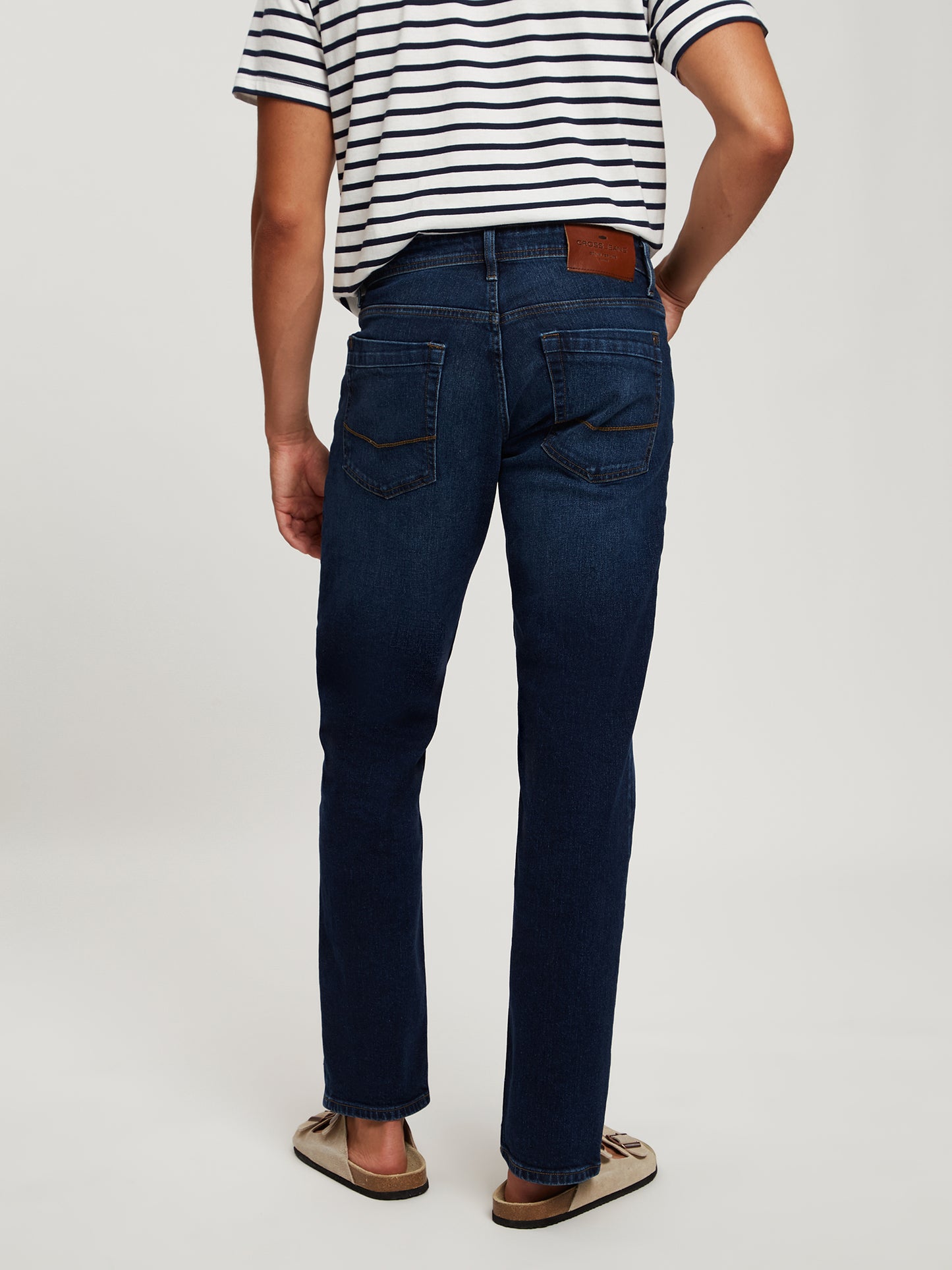 Antonio Herren Jeans Relaxed Fit Straight Leg tiefblau