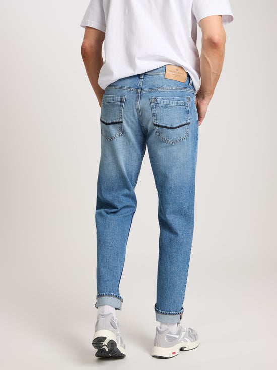 Antonio Herren Jeans Relaxed Fit Regular Waist Straight Leg mittelblau.